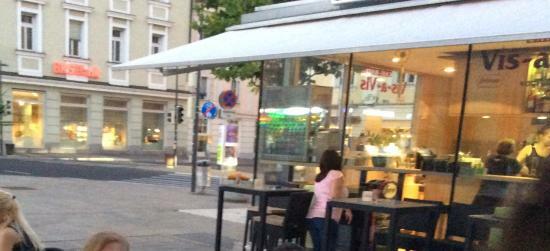 Cafe Vis a Vis