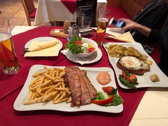 Zirm Cafe Restaurant